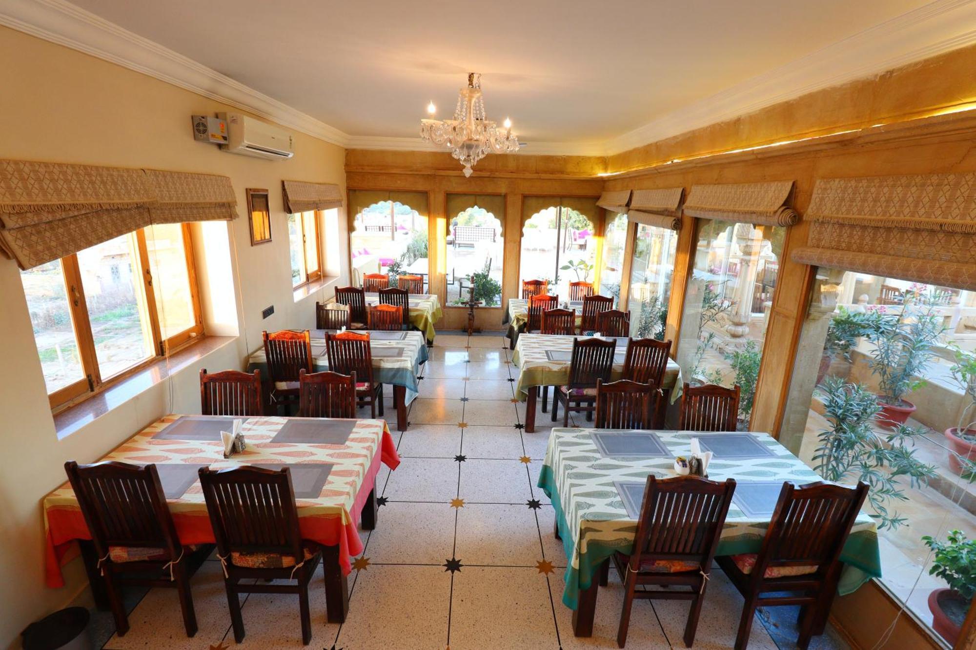 The Gulaal Hotel Jaisalmer Bagian luar foto